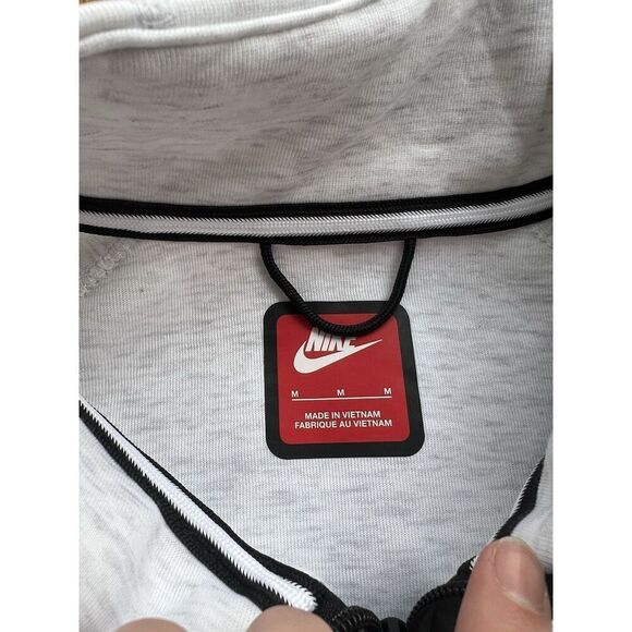 Nike Sportswear Tech Fleece Men's 1/2-Zip Sweatshirt Birch NWT FB7998 Medium - Picture 4 of 8
